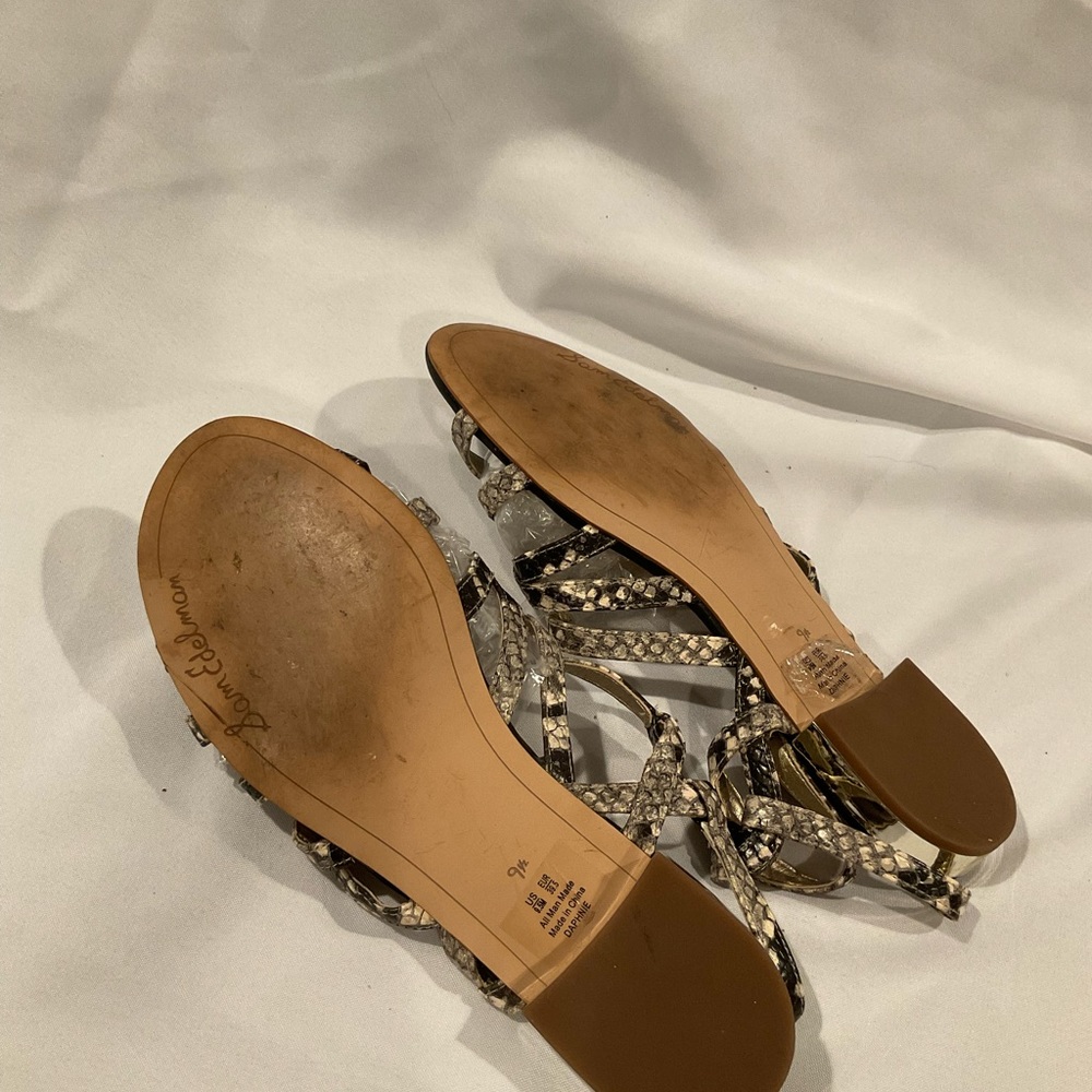 Sam Edelman size 9 1/2 strap flat sandals - Picture 4 of 5